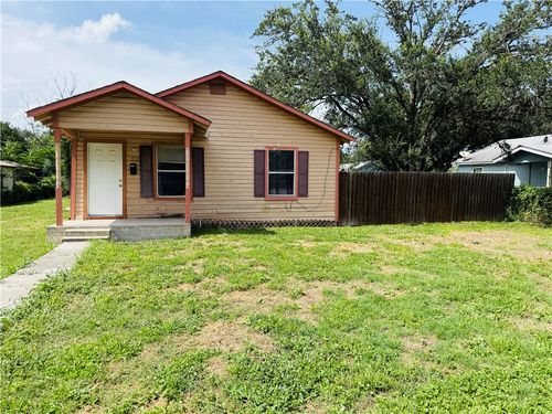 903 Jefferson St, Alice, TX, 78332-3659 | Card Image