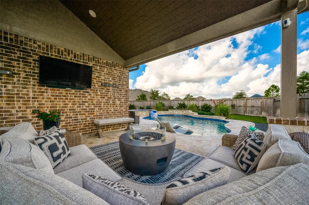 Thicket Hollow Ln, Richmond, TX 77469