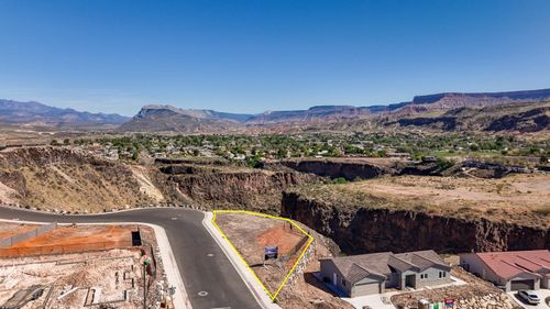 33-958 N 325 E, Hurricane, UT, 84737-2806 | Card Image