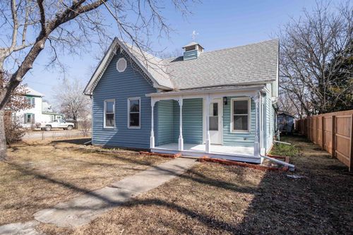 422 N Main St, Moline, KS, 67353-9753 | Card Image