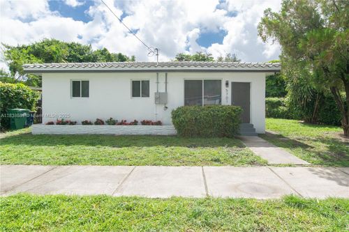 5701 Nw 21st Ave, Miami, FL, 33142-3033 | Card Image