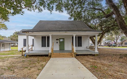 427 E 10th St, Crowley, LA, 70526-3825 | Card Image