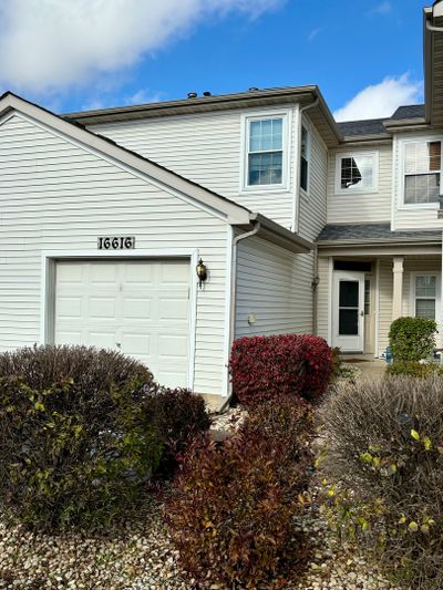 16616 S Windsor Lane, Townhouse with 2 bedrooms, 1 bathrooms and 1 parking in Lockport IL | Image 1