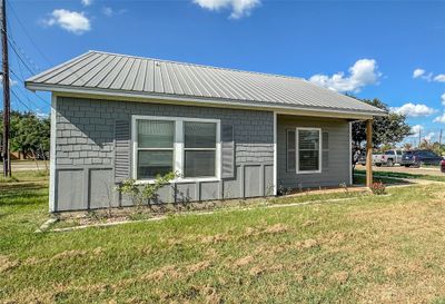 790 E Boundary Street, Home with 0 bedrooms, 0 bathrooms and null parking in Giddings TX | Image 2