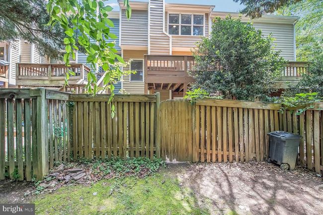 1657 Oak Spring Way, Townhouse with 3 bedrooms, 4 bathrooms and null parking in Reston VA | Image 22