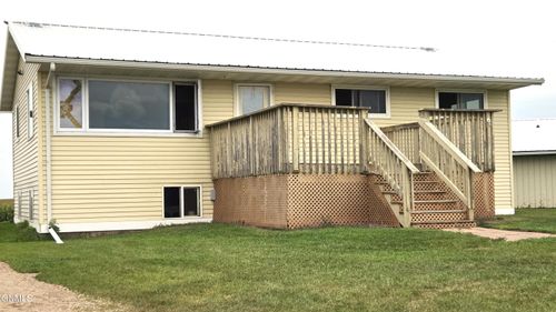 8261 71st St Se, Edgeley, ND, 58433-9712 | Card Image
