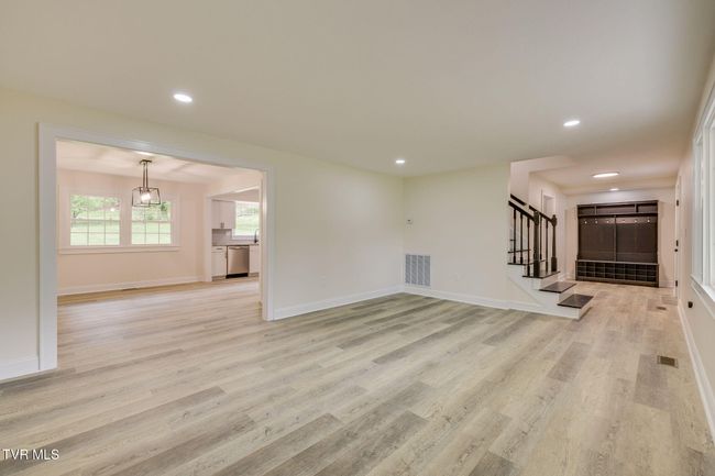 5805 Cochise Trl, House other with 3 bedrooms, 3 bathrooms and null parking in Kingsport TN | Image 8
