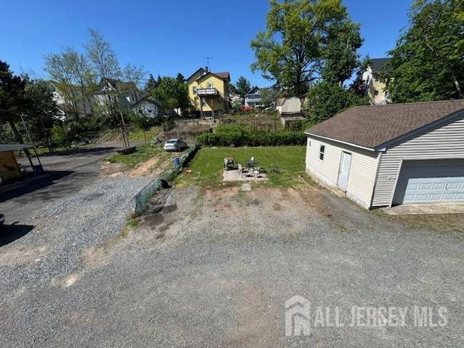 74 W 2 Nd St, Condo with 3 bedrooms, 2 bathrooms and null parking in Bound Brook NJ | Image 15