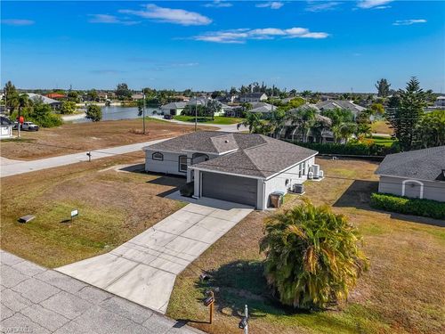 1723 Ne 2nd Pl, Cape Coral, FL, 33909-9201 | Card Image