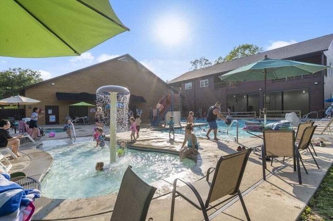 Outdoor Pool. | Image 62