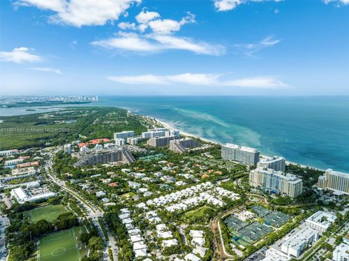 apt-201-445 Grand Bay Dr, Key Biscayne, FL, 33149-1906 | Card Image