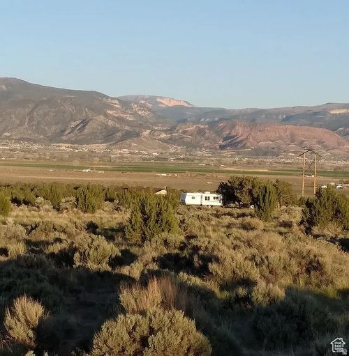 4900 W Midvalley Rd, Cedar City, UT, 84721 | Card Image