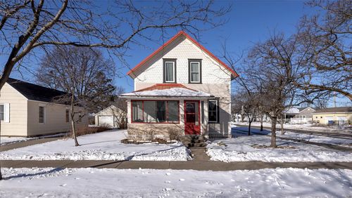 701 Wilson St, Winona, MN, 55987-3049 | Card Image