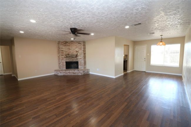 20123 Chipplegate Ln, House other with 3 bedrooms, 2 bathrooms and 2 parking in Humble TX | Image 9