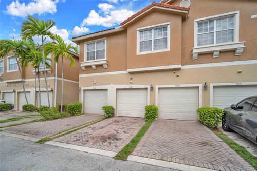 9075-9075 Preston Pl, Tamarac, FL, 33321-4166 | Card Image