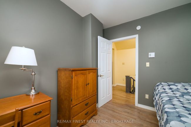 62 Stephen St, House other with 3 bedrooms, 2 bathrooms and 3 parking in Kingston ON | Image 16