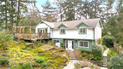 4719 Treetop Hts, Victoria, BC, V8Y1E2 | Card Image