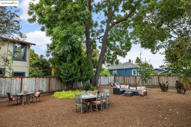 1814 Carleton St, House other with 3 bedrooms, 1 bathrooms and 1 parking in Berkeley CA | Image 16
