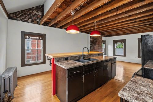 2-79 Pleasant St, Manchester, NH, 03101-2319 | Card Image