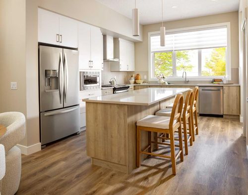 15 Magnolia Street, Calgary, AB, T3M4C8 | Card Image