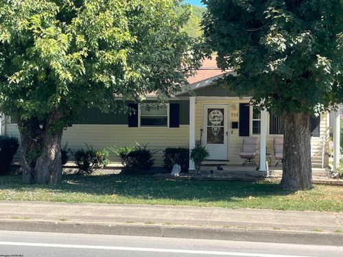 908 N Main Ave, Weston, WV, 26452-2217 | Card Image