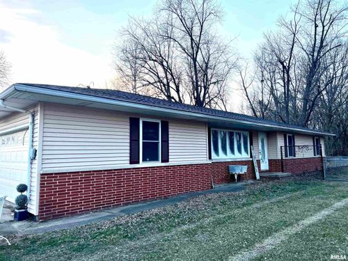 105 Lake Street, Spring Bay, IL, 61611 | Card Image