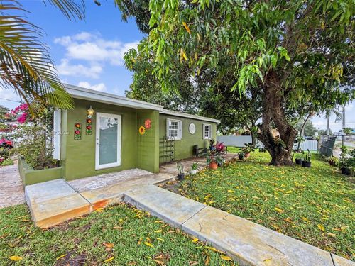 1901 Nw 153rd St, Miami Gardens, FL, 33054-2926 | Card Image