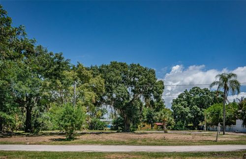 817 2nd Ave Nw, RUSKIN, FL, 33570-3815 | Card Image