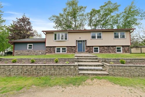 1101 Burr St, Lake In The Hills, IL, 60156-1122 | Card Image