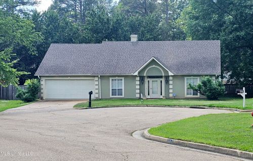 425 Autumn Creek Dr, Ridgeland, MS, 39157-4152 | Card Image