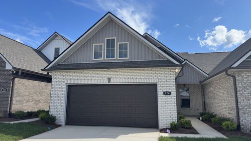 526 W Foxrun, Springfield, TN, 37172 | Card Image