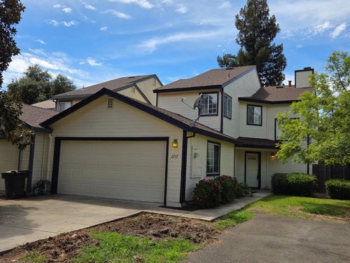 2717 Hoffman Woods Lane, Carmichael, CA, 95608 | Card Image
