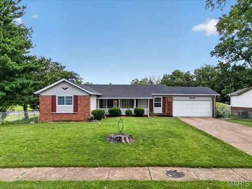 3040 Churchill Dr, Florissant, MO, 63033-1116 | Card Image