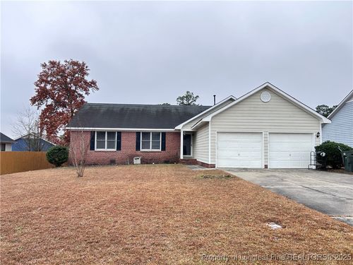 5531 Bear Creek Cir, Fayetteville, NC, 28304-4899 | Card Image