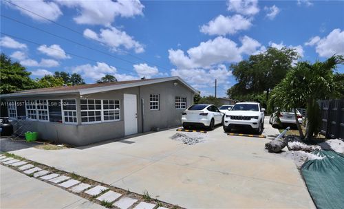 21101 Ne 13th Pl, Miami, FL, 33179-1322 | Card Image