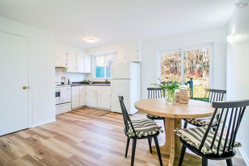36 Regal Rd, Dartmouth, NS, B2W4H6 | Card Image