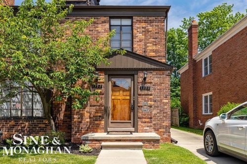 1330 Somerset Ave, Grosse Pointe Park, MI, 48230-1031 | Card Image