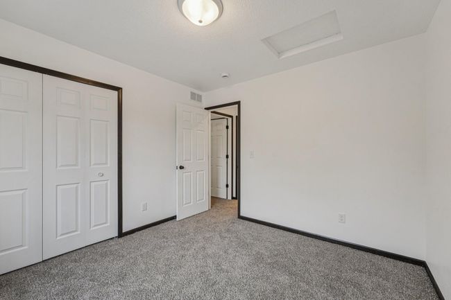 23-web-or-mls-Conway St-S1107-019.jpg | Image 18