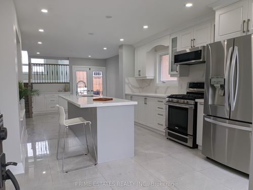 42 Gorsebrook Crt, Brampton, ON, L6X2T2 | Card Image