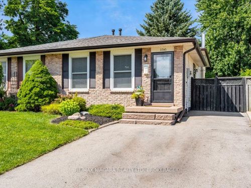 2393 Greenbank Trail, Burlington, ON, L7P3S7 | Card Image