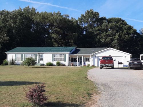 4724 Stone Dr, Millington, MI, 48746-9487 | Card Image