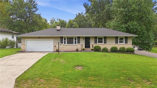 1901 Ne 51st Ter, Kansas City, MO, 64118-6027 | Card Image