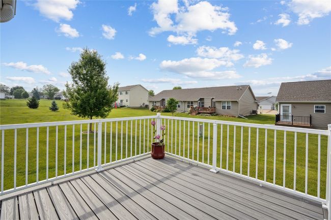 1727 Hunters Creek Way, Condo with 3 bedrooms, 3 bathrooms and null parking in Marion IA | Image 20