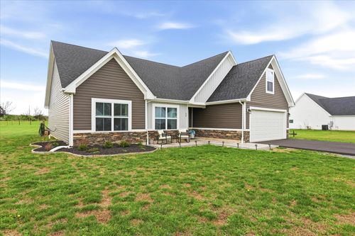 33 Ancient Oaks Ct, CHARLES TOWN, WV, 25414-3505 | Card Image