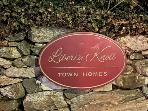 15 Davids Ln, Ossining, NY, 10562-5940 | Card Image