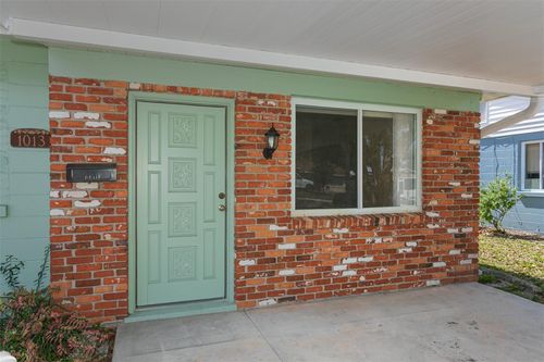 1013 E Fern St, TAMPA, FL, 33604-6225 | Card Image