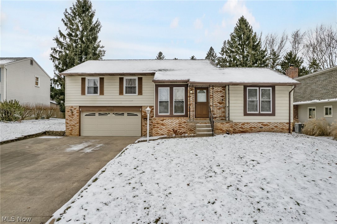 2585 Highgate Circle Nw, Sold in North Canton Zoocasa