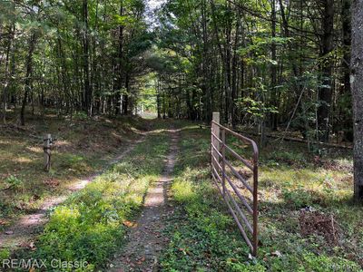 Gate entrance to the property | Image 1