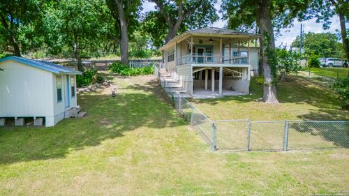 9071 Fm 725, Mcqueeney, TX, 78123-3523 | Card Image
