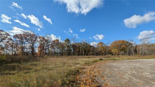 422 New Castle Rd, Franklin Twp, PA, 16001 | Card Image